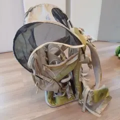 차양이 달린 베이비 캐리어