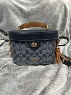 COACH デニム シグネチャー バニティ ショルダーバッグ - メルカリ