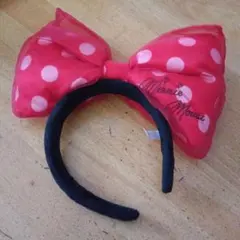 ディズニーリゾート ミニーマウス 赤い水玉リボンカチューシャ