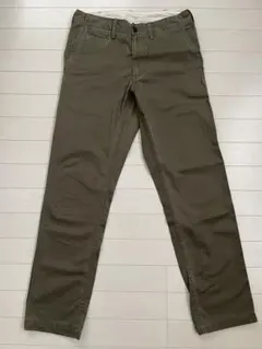 ユニクロ　ヴィンテージレギュラーフィットチノ　パンツ　オリーブ