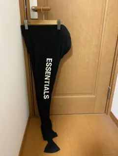 ESSENTIALS ブラック レギンス