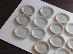 白磁　陰刻　アンティーク　豆皿１５枚セット　直径9.3ｃｍ
