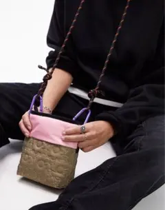 TOPSHOP キルティング ナイロン ショルダーバッグのサムネイル