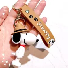スヌーピー　Snoopyマスコットキーホルダーストラップ付き
