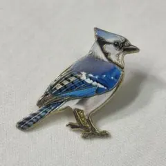 ブルージェイ ピンバッジ 青い鳥 とまり姿 ブローチ 鳥 ラペルピン 幸運を呼ぶのサムネイル