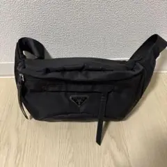 PRADA ブラック ナイロンボディバッグ
