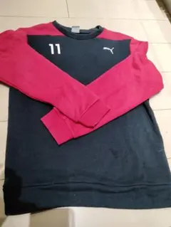 PUMA 長袖トレーナー ブラック/レッド