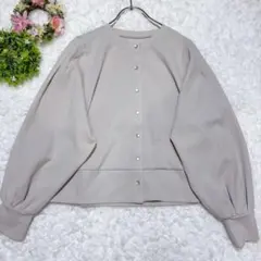 【ジョルジュレッシュ】 クルーネックカーディガン 上品 (M) 着回し 着心地◎のサムネイル