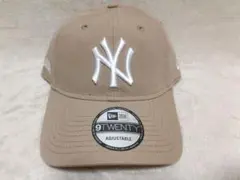 New Era 9TWENTY ベージュキャップ MoMAコラボバージョン