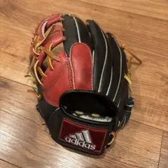 adidas 軟式グローブ 内野手用　黒/赤 美品】アディダス 一般 大人用 軟式 内野手用グローブ - メルカリ