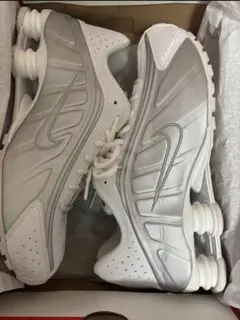 2026年最新】NIke shox ホワイト スニーカーの人気アイテム - メルカリ