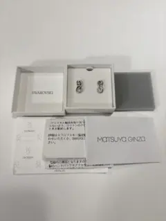 新品・未使用 SWAROVSKI インフィニティ ピアス ホワイト 証明書付き
