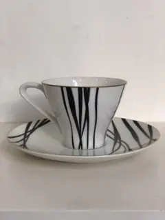 コーヒーカップセット　NARUMI カップ&ソーサー