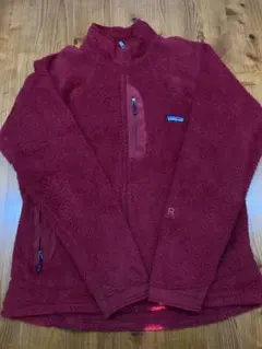 Patagonia フリースジャケット 赤 メンズ R2ジャケット