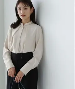 NATURAL BEAUTY BASIC バイカラータックブラウス　トップス