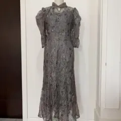 LEJA スパンコール花柄刺繍デコルテカットソフトパフスリーブ - メルカリ
