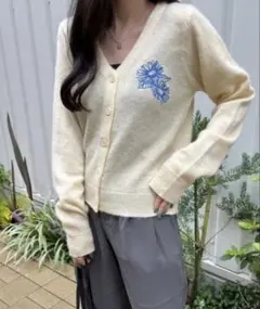 nemne store モヘアライクモチーフコンパクトカーディガン アイボリー