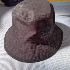 adidas ブラック バケットハット OSFM