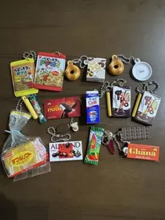 ガチャガチャまとめ売り　13点セット　食べ物