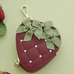 メゾンドフルール　いちごコインケース