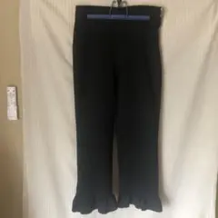 zara 黒 フリル裾 スラックス