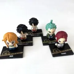 コレキャラ　ONE PIECE ガシャポン　ワンピース　ナミ　シャンクス　ゾロ