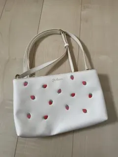キャスキッドソン　いちご柄 ホワイト ショルダーバッグ