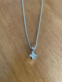 スワロフスキー　ネックレス