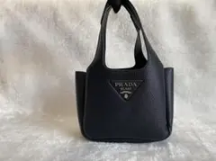 PRADA 黒レザートートバッグ