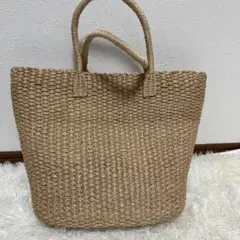 Item thumbnail for item cb471250-3cae-4bad-824f-5b3a8d2130d9