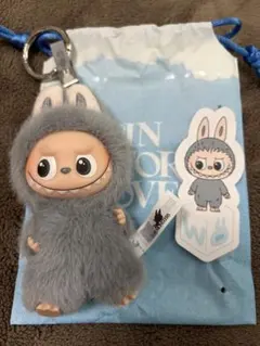 【W】 THE MONSTER PIN FOR LOVE イニシャル