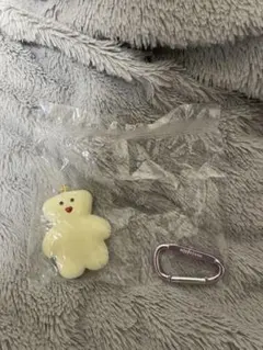 mojojojo フェルト製クマのぬいぐるみとカラビナセット