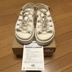 UGG ゴールデングロウ　ホワイトのサムネイル
