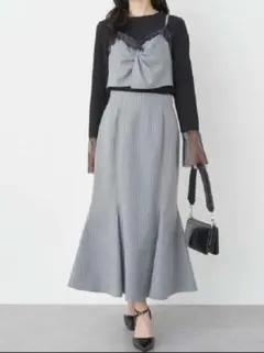 新品 ピンストライプ胸元レースビスチェ &フィットフレアマーメイドスカート