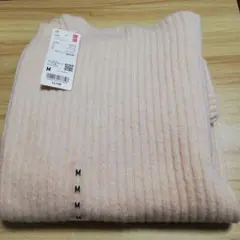 ユニクロ　スフレヤーンモックネックセーター