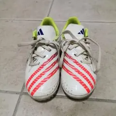 サッカートレーニングシューズ　アディダス　プレデター19.0cm