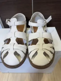 【希少デザイン】　ZARA ホワイト　サンダル