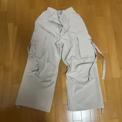 LILL カーゴパンツ ベージュ Sサイズのサムネイル