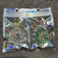 クリスマスツリー型レジンチャーム2個セット