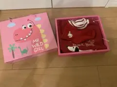 赤いロンパースと靴下のセット 80