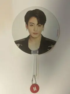 BTS ジョングク うちわ SPEAKYOURSELF | Mercari