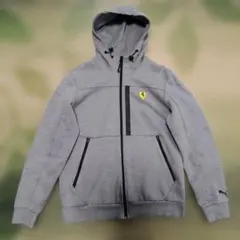 プーマ　フェラーリ　パーカー