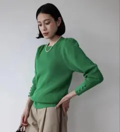 美品　エルフランク ELFRANK パフスリーブニットプルオーバー（グリーン）のサムネイル