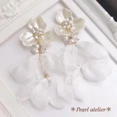 大ぶり✨パールホワイトフラワー＊シフォンウェディングピアス　結婚式　前撮り