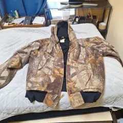 Carhartt カモフラージュ フード付きジャケットのサムネイル