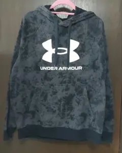 UNDER ARMOUR 　パーカー