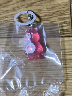 ケアベア　クリアマスコットチャーム2 めじるしアクセサリー　りんご　赤