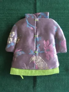 チャイナ服型　ミニポーチ　花柄　サテン　うす紫色