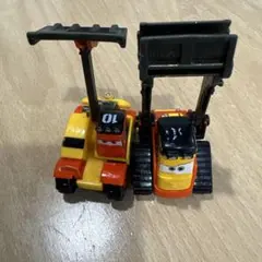 トミカ カーズ プレーンズ ドリップ アバランチ 建設車両 2台セット