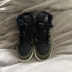 Nike Air Jordan 1 Mid オリーブ/ブラック